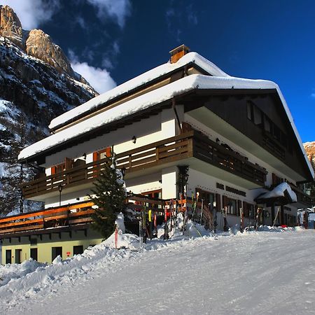 Hotel & Ristorante Baita Dovich Malga Ciapela Exteriör bild