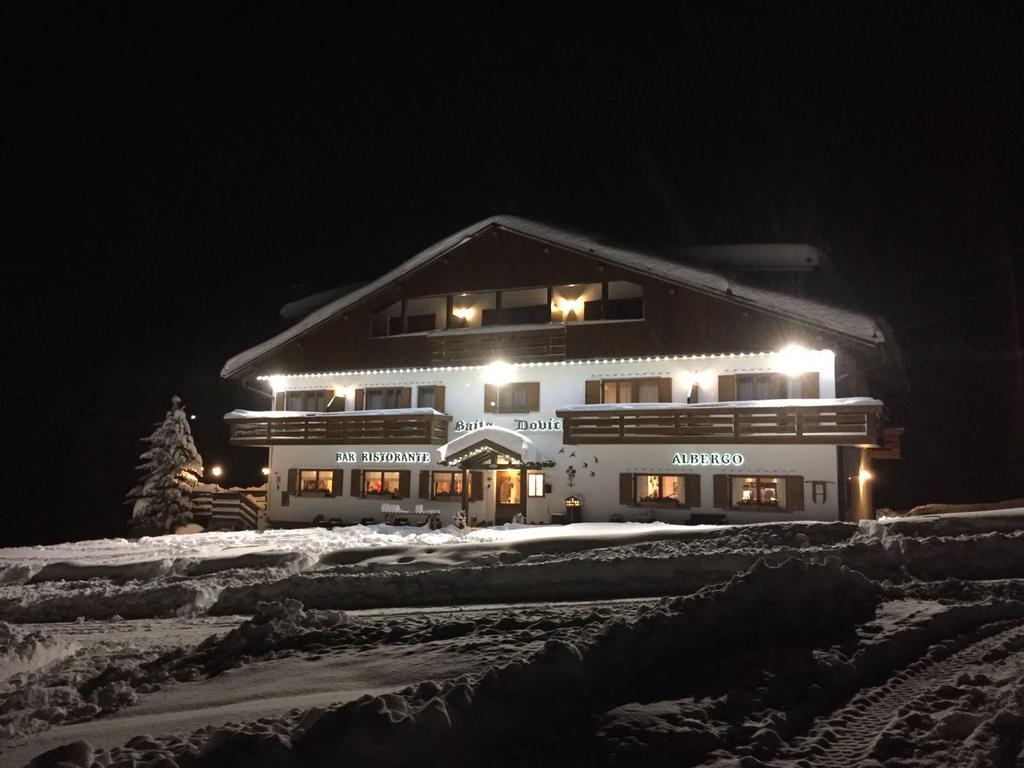 Hotel & Ristorante Baita Dovich Malga Ciapela Exteriör bild