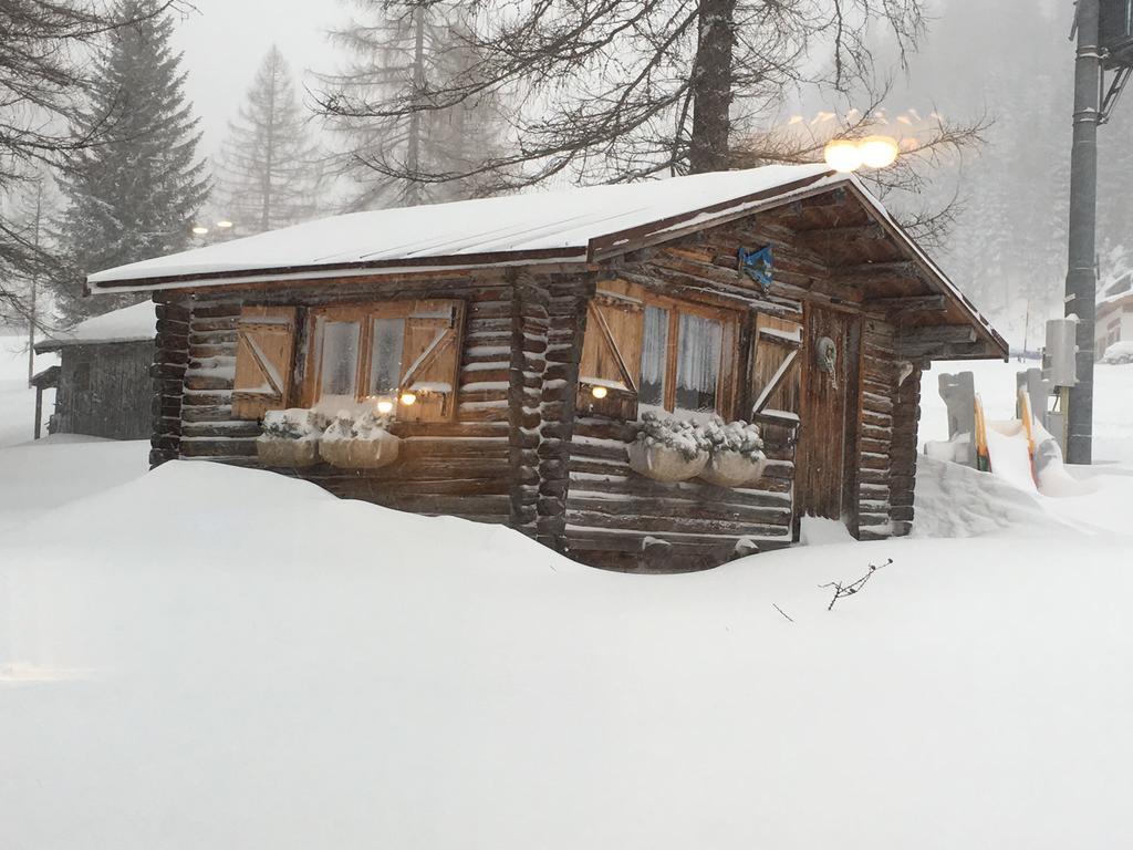 Hotel & Ristorante Baita Dovich Malga Ciapela Exteriör bild