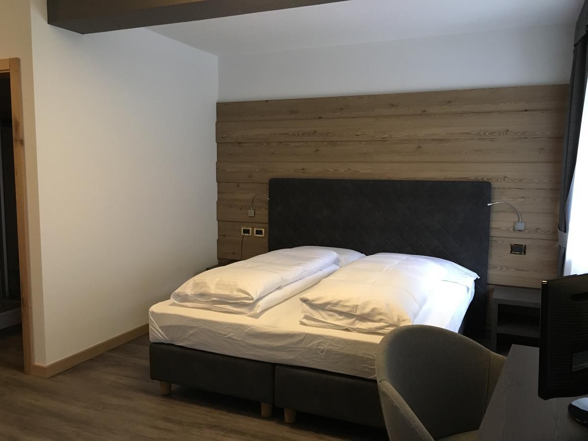 Hotel & Ristorante Baita Dovich Malga Ciapela Exteriör bild